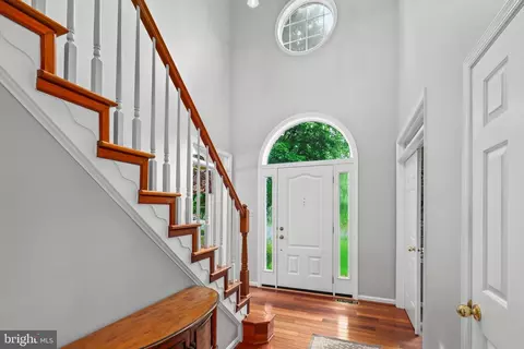 8530 Hooes Rd, Springfield, VA 22153 photo 4