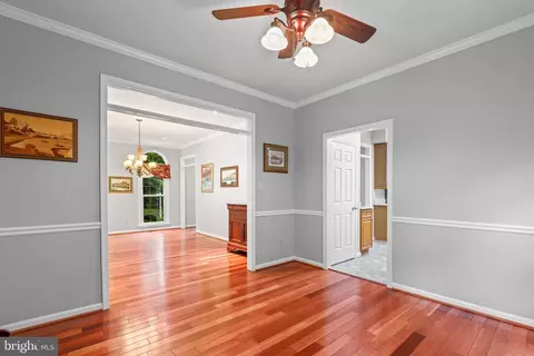 8530 Hooes Rd, Springfield, VA 22153 photo 14