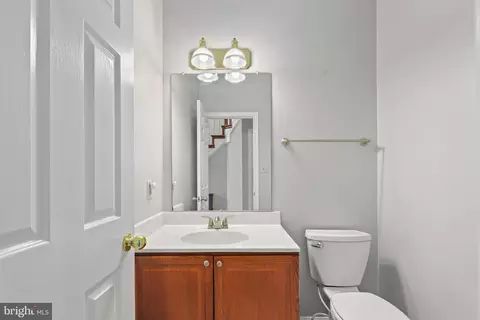 8530 Hooes Rd, Springfield, VA 22153 photo 7