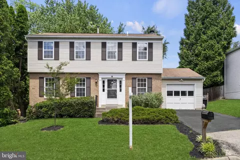 2506 Fallsmere Ct, Falls Church, VA 22043
