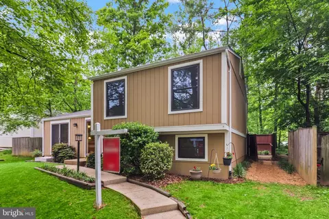 2263 Cocquina Dr, Reston, VA 20191