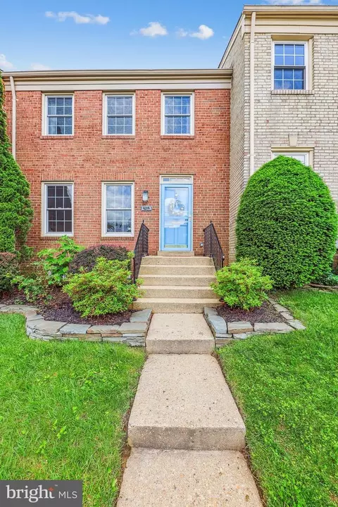9219 Graceland Pl, Fairfax, VA 22031