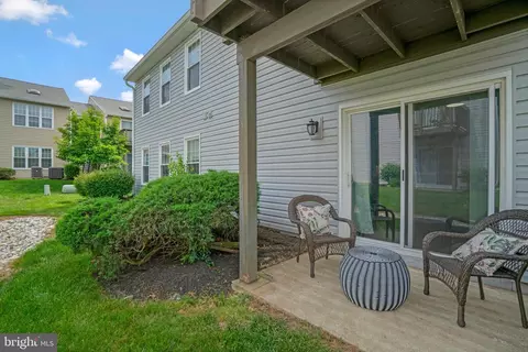 Exterior - 7813 Harrowgate Cir #A, Springfield, VA 22152 photo 2 of 10