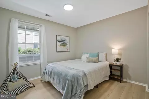 Bedroom - 7813 Harrowgate Cir #A, Springfield, VA 22152 photo 5 of 7