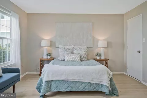 Bedroom - 7813 Harrowgate Cir #A, Springfield, VA 22152 photo 1 of 7