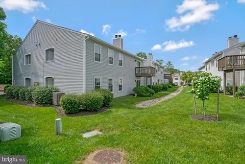 Exterior - 7813 Harrowgate Cir #A, Springfield, VA 22152 photo 4 of 10