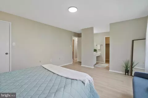 Bedroom - 7813 Harrowgate Cir #A, Springfield, VA 22152 photo 4 of 7