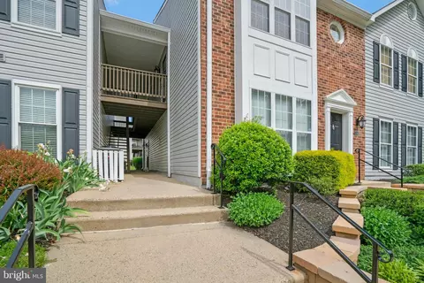 Exterior - 7813 Harrowgate Cir #A, Springfield, VA 22152 photo 6 of 10
