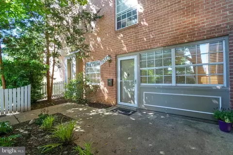 1956 Kennedy Dr #T1, Mclean, VA 22102 photo 3
