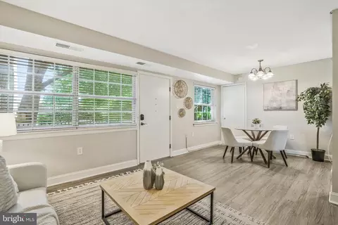 1956 Kennedy Dr #T1, Mclean, VA 22102 photo 5