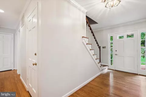 1808 Briar Ridge Ct, Mclean, VA 22101 photo 4