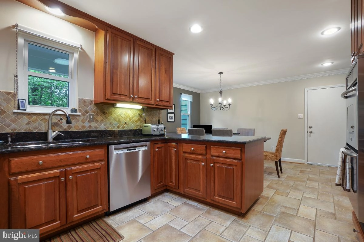 11314 Handlebar Rd, Reston, VA 20191 photo 13
