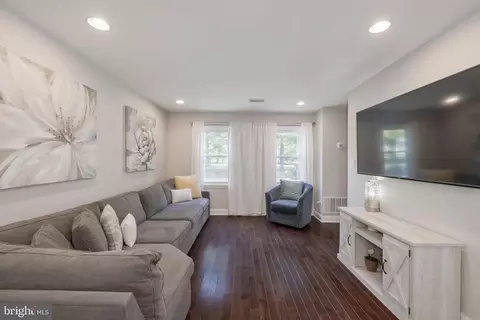 8332 Moline Pl, Springfield, VA 22153 photo 13