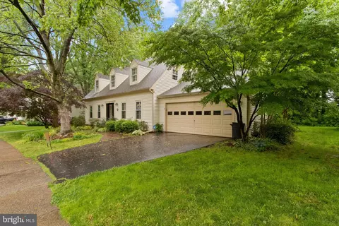 6111 Eagle Landing Rd, Burke, VA 22015