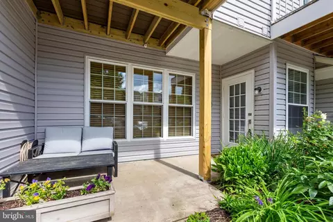 5984 Kimberly Anne Way #5984-101, Alexandria, VA 22310