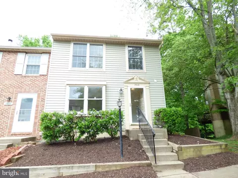 7526 Aspenpark Rd, Lorton, VA 22079