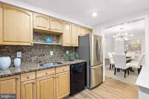 7640 Tremayne Pl #308, Mclean, VA 22102 photo 17