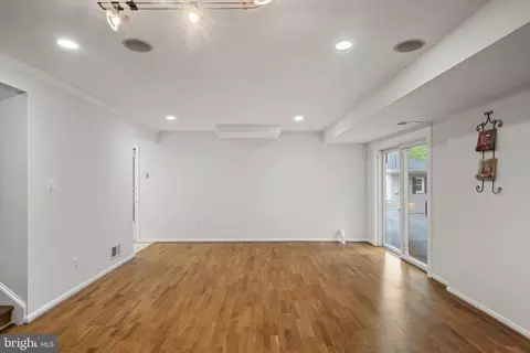 Living - 1802 Briar Ridge Ct, Mclean, VA 22101 photo 13 of 13