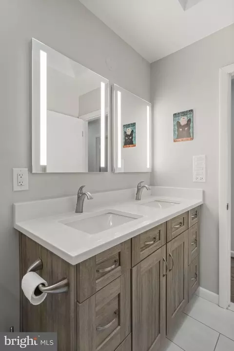 Bath - 1802 Briar Ridge Ct, Mclean, VA 22101 photo 5 of 7