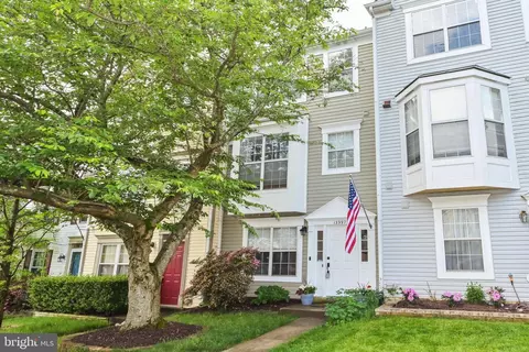 13997 Gunners Pl, Centreville, VA 20121