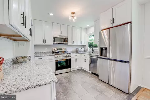 Kitchen - 7121 Dalhouse St, Springfield, VA 22151 photo 1 of 4