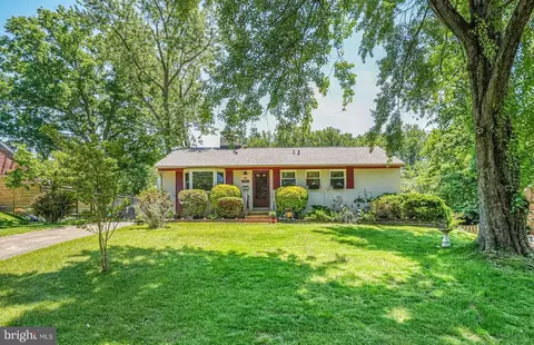 7121 Dalhouse St, Springfield, VA 22151