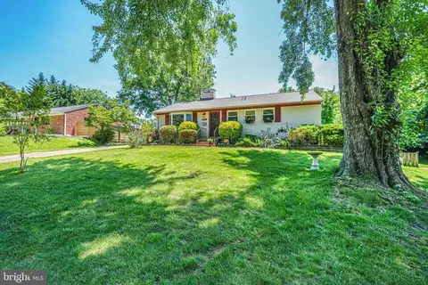 Exterior - 7121 Dalhouse St, Springfield, VA 22151 photo 5 of 6