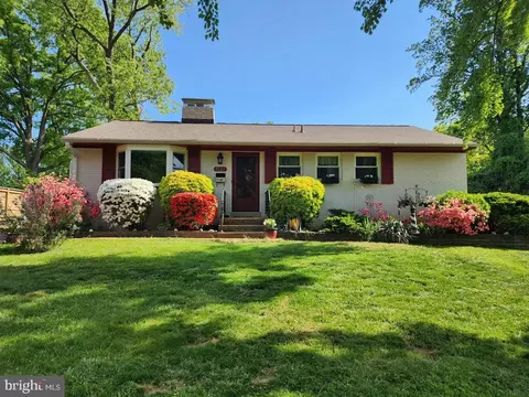 Exterior - 7121 Dalhouse St, Springfield, VA 22151 photo 4 of 6