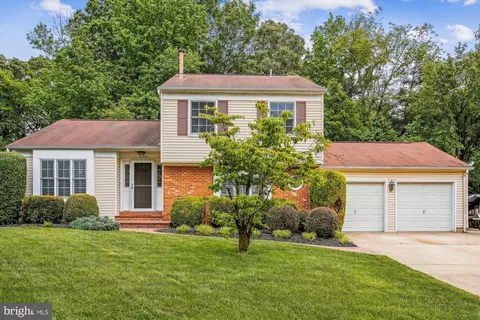 6142 Franconia Station Ln, Alexandria, VA 22310