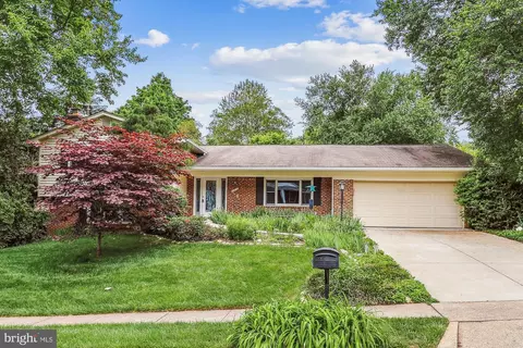 2516 E Meredith Dr, Vienna, VA 22181