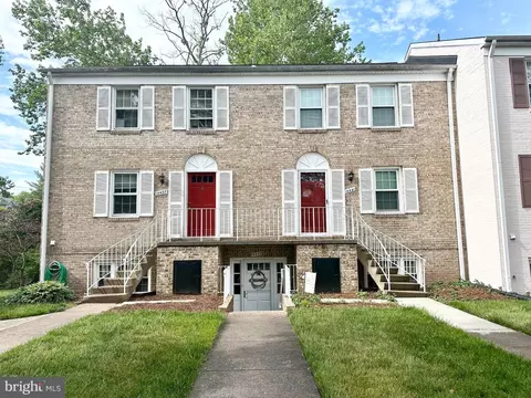 14441 Golden Oak Rd, Centreville, VA 20121