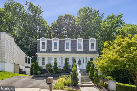 7704 Groveland Heights Ct, Springfield, VA 22153