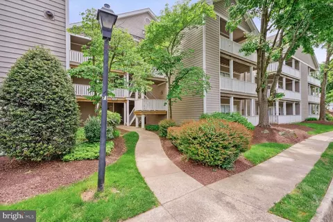 14321 Climbing Rose Way #302, Centreville, VA 20121