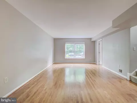 8098 Sleepy View Ln, Springfield, VA 22153 photo 14