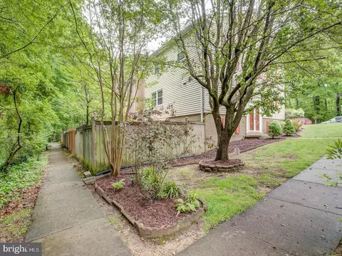 8098 Sleepy View Ln, Springfield, VA 22153 photo 39