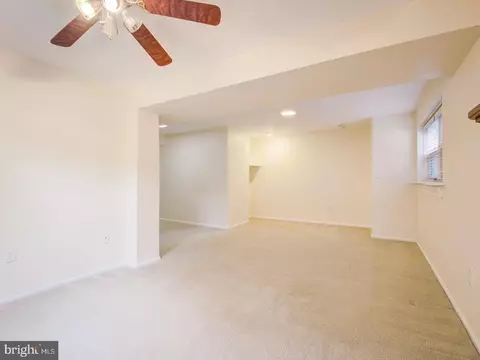 8098 Sleepy View Ln, Springfield, VA 22153 photo 32