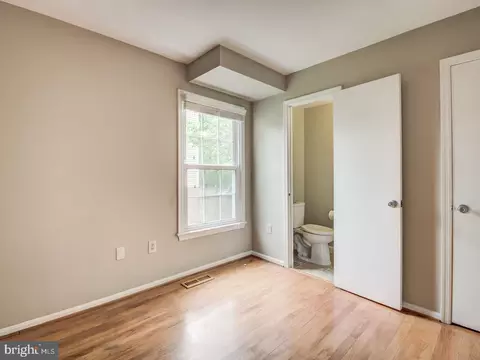 8098 Sleepy View Ln, Springfield, VA 22153 photo 46