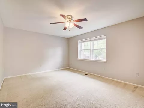 8098 Sleepy View Ln, Springfield, VA 22153 photo 23