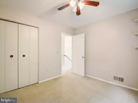 8098 Sleepy View Ln, Springfield, VA 22153 photo 17
