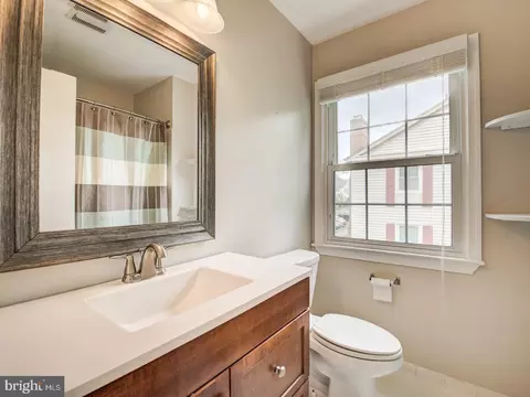 8098 Sleepy View Ln, Springfield, VA 22153 photo 28