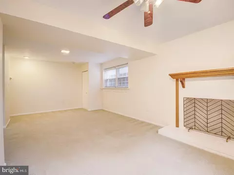 8098 Sleepy View Ln, Springfield, VA 22153 photo 31