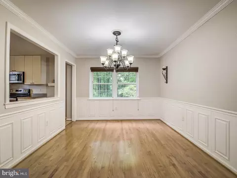 8098 Sleepy View Ln, Springfield, VA 22153 photo 10