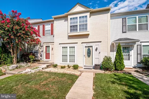 6504 Old Carriage Dr, Alexandria, VA 22315