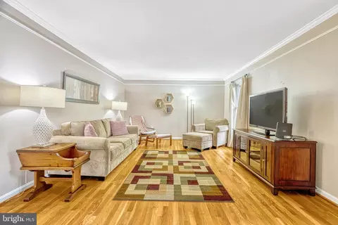 6635 Mclean Ct, Mclean, VA 22101 photo 3