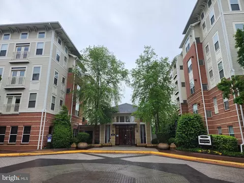 2765 Centerboro Dr #354, Vienna, VA 22181