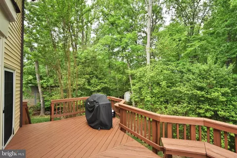 9754 Ironmaster Dr, Burke, VA 22015 photo 27