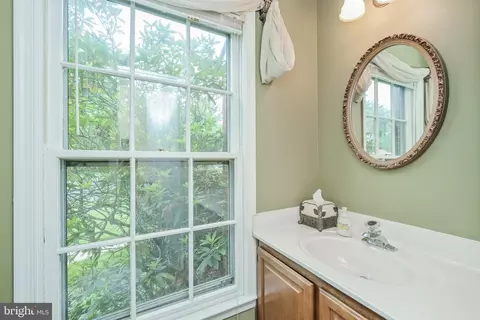 9754 Ironmaster Dr, Burke, VA 22015 photo 13