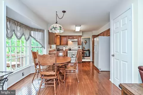 9754 Ironmaster Dr, Burke, VA 22015 photo 10