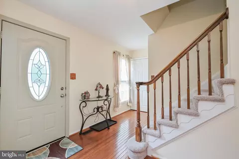 9754 Ironmaster Dr, Burke, VA 22015 photo 4