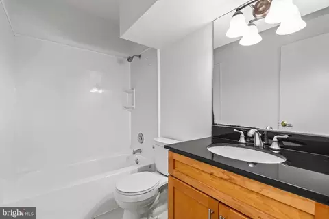 Bath - 2034 Chadds Ford Dr, Reston, VA 20191 photo 4 of 4